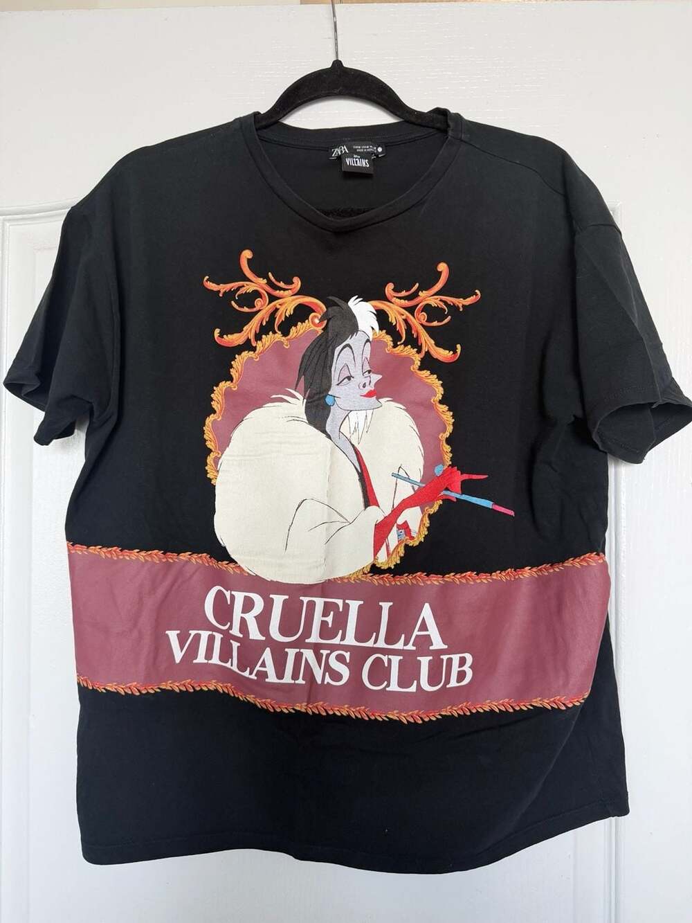 Zara Disney Villains Cruella T-Shirt Size M Black